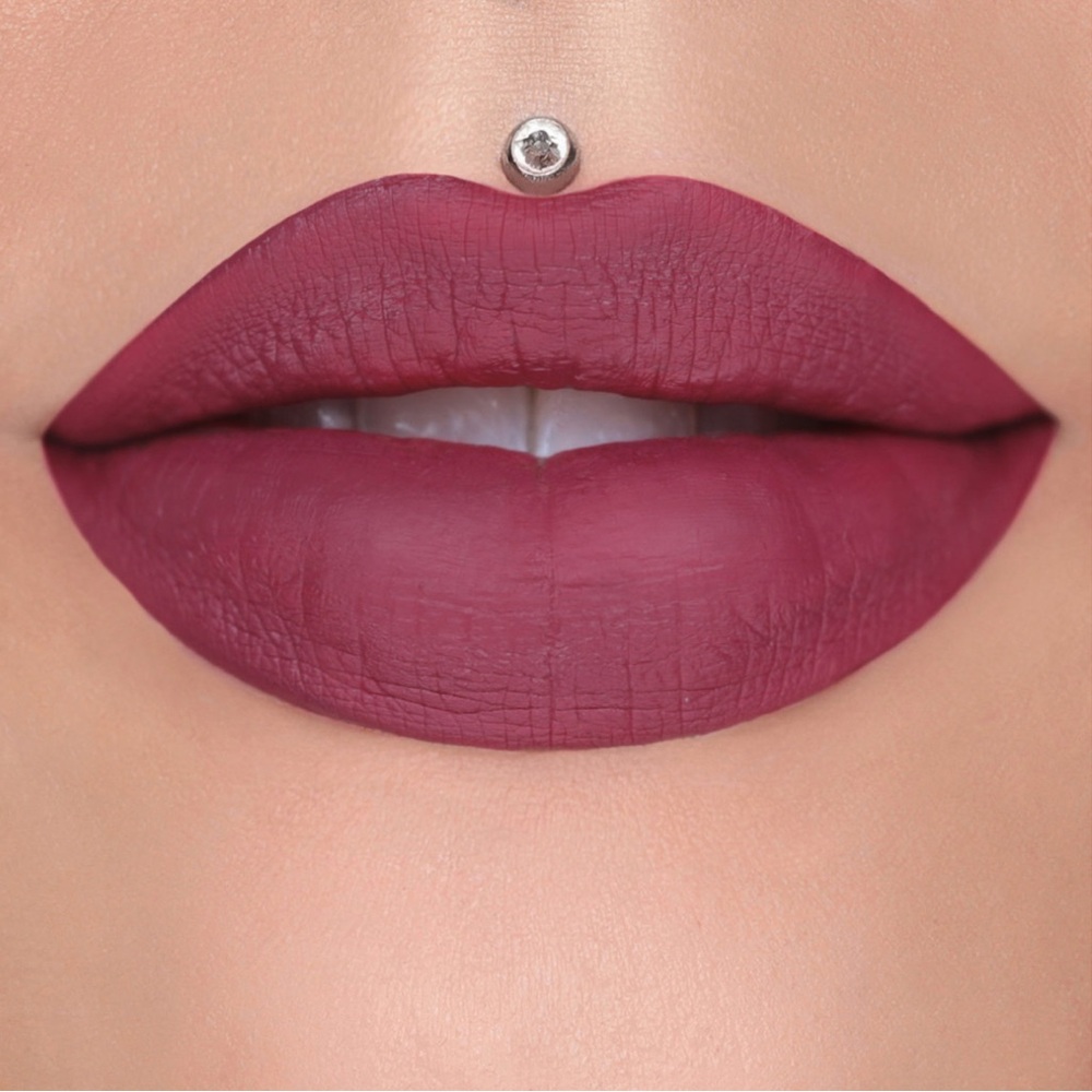 Jeffree Star HOLY MATRIMONY velour liquid lipstick